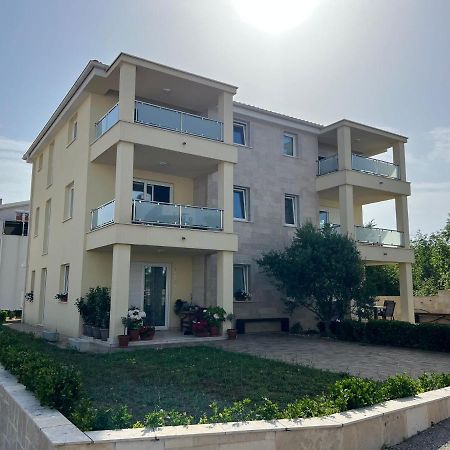 Apartman Sven Малинска Экстерьер фото