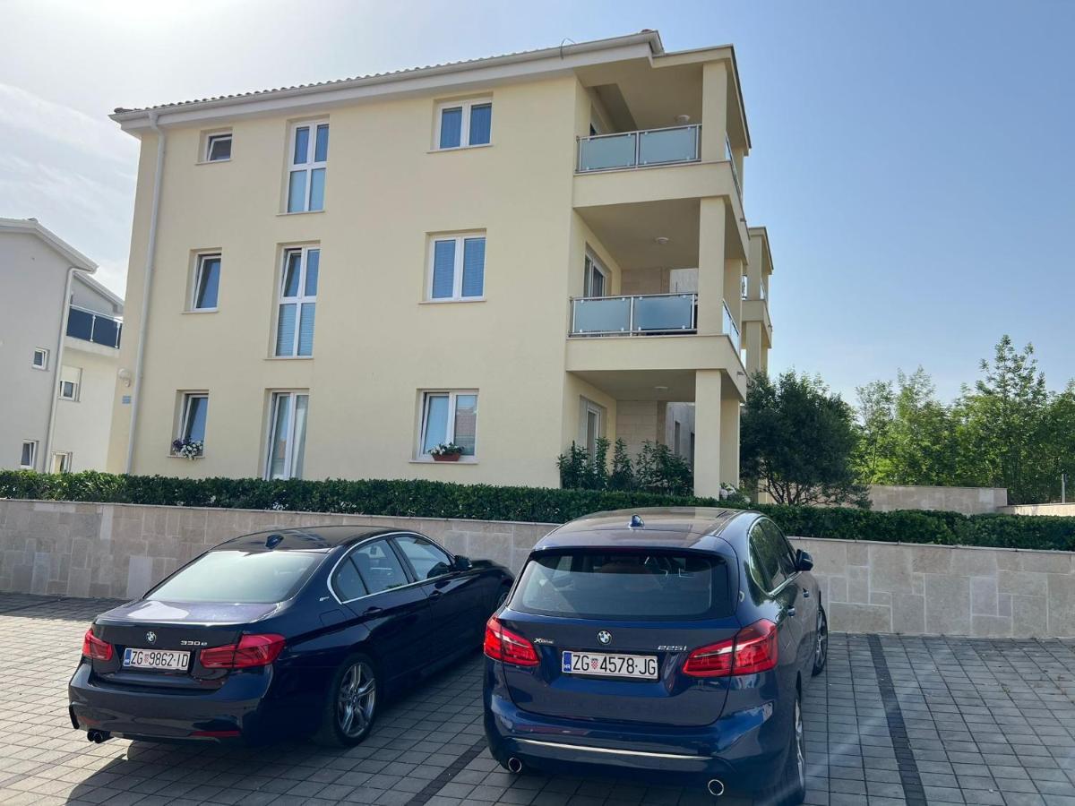 Apartman Sven Малинска Экстерьер фото