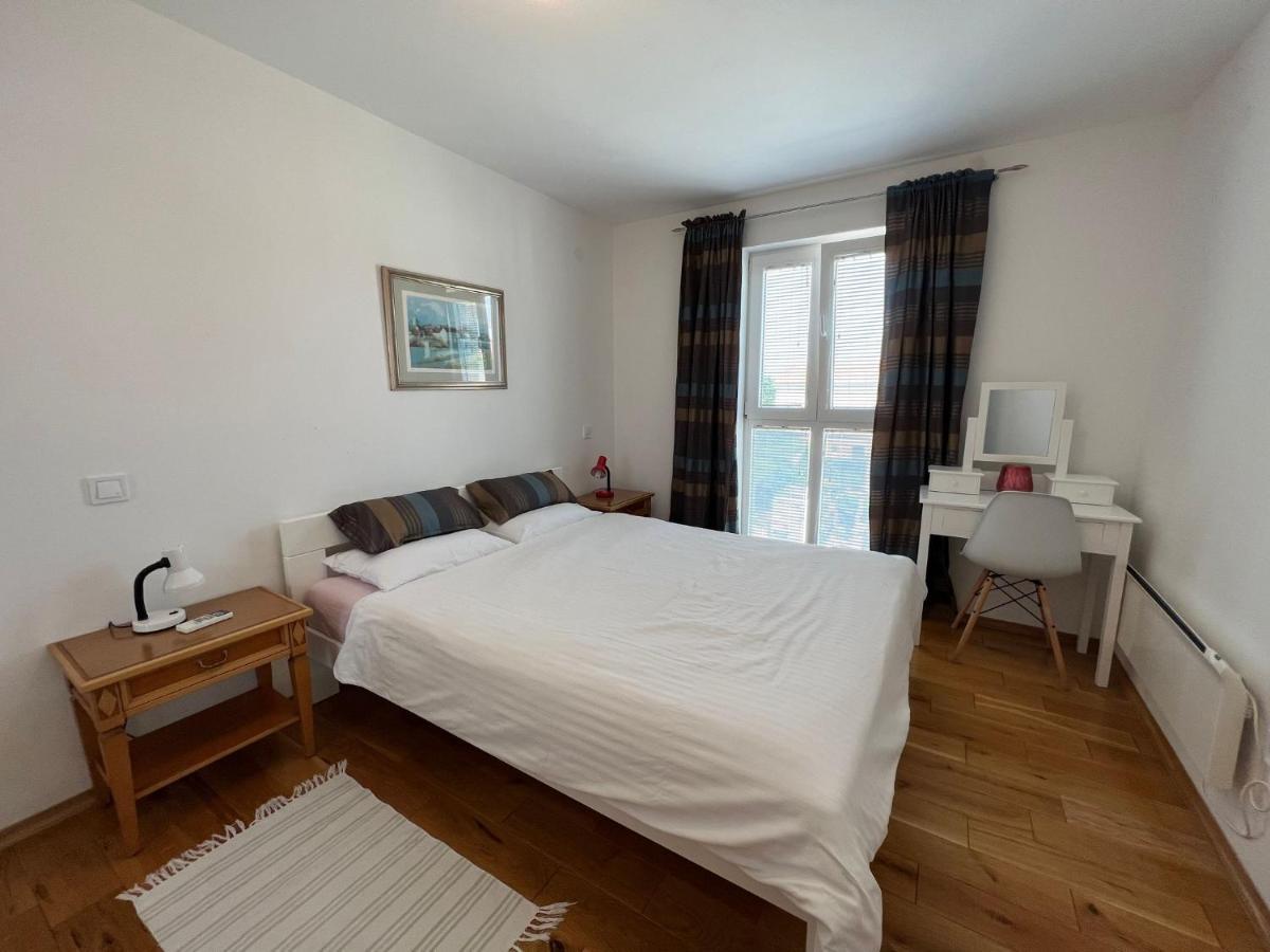 Apartman Sven Малинска Экстерьер фото
