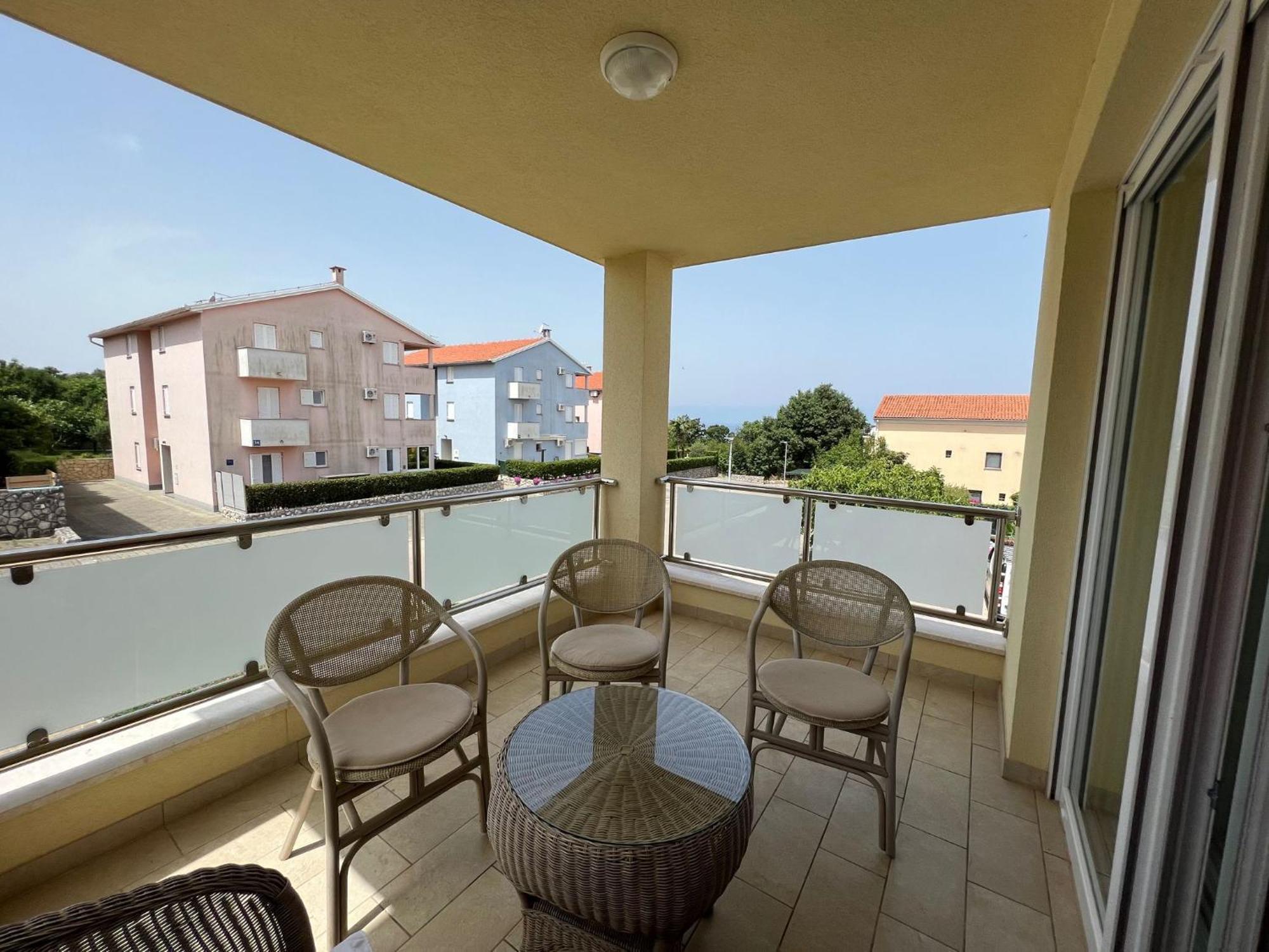 Apartman Sven Малинска Экстерьер фото